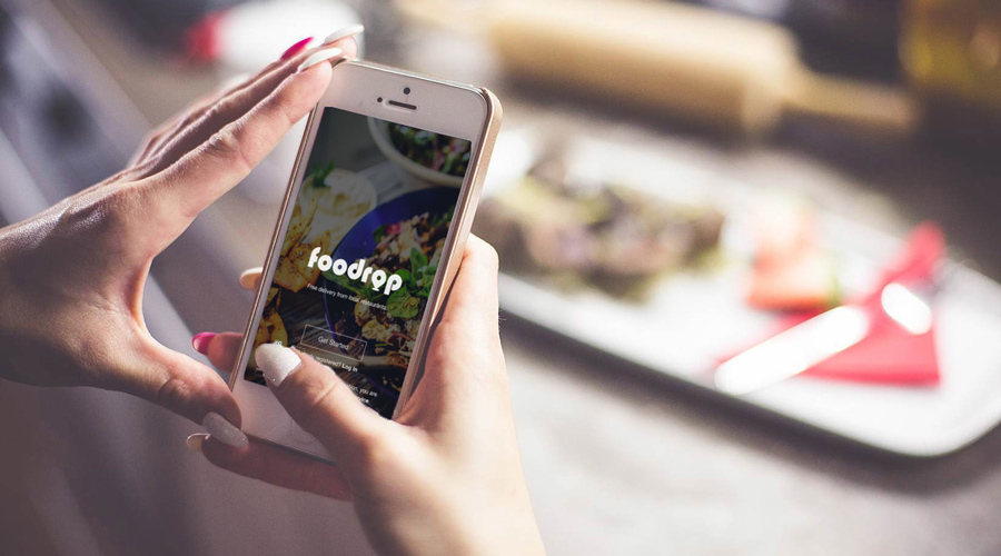 Foodrop allows restaurants to offer discounts and free delivery in exchange for the new business.